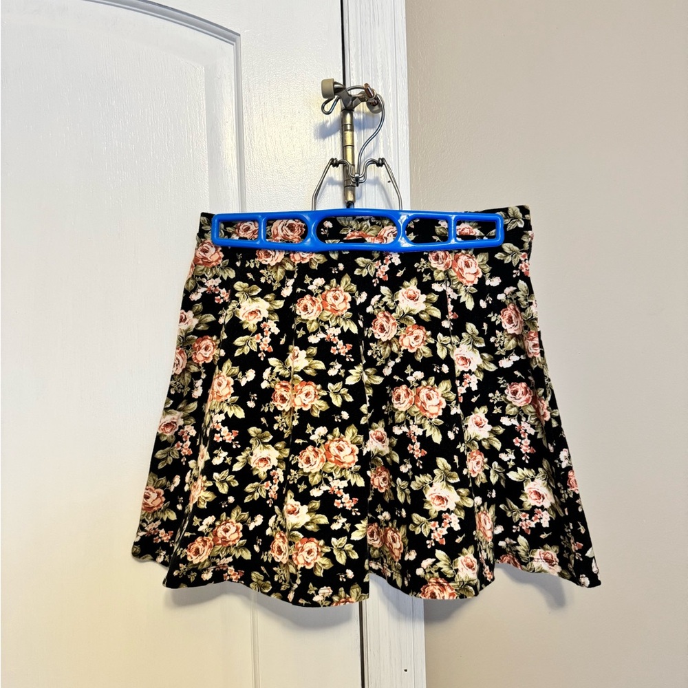 Forever 21 Black Floral Skater Skirt